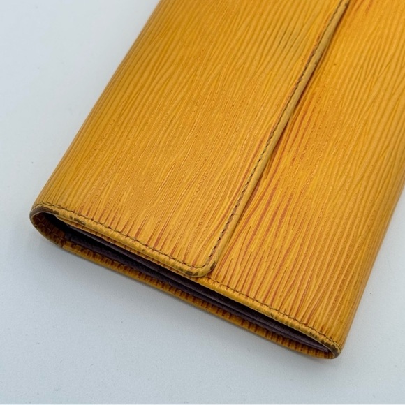 Louis Vuitton Vintage BUNDLE Yellow Epi Leather Bucket Noe and matching wallet - Picture 16 of 16